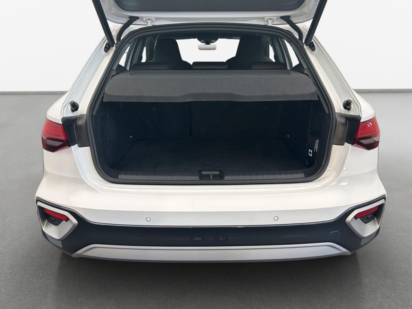 Bild über Audi A3 allstreet TFSI e 40 TFSI e S tronic - für weitere Informationen kontaktieren Sie den Audi Partner