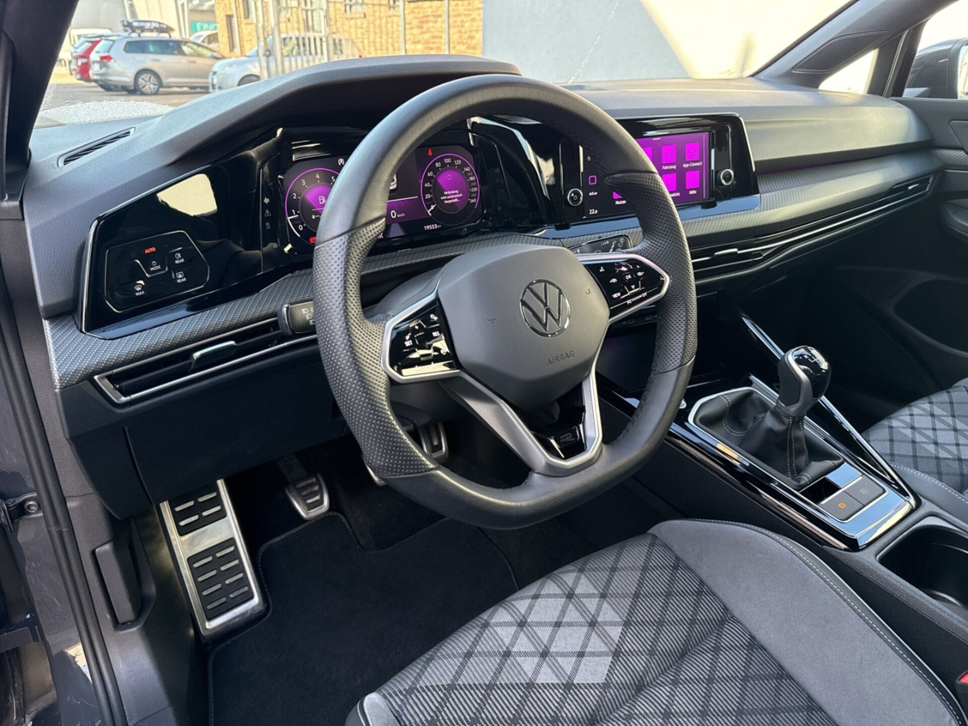 Volkswagen Golf R-Line