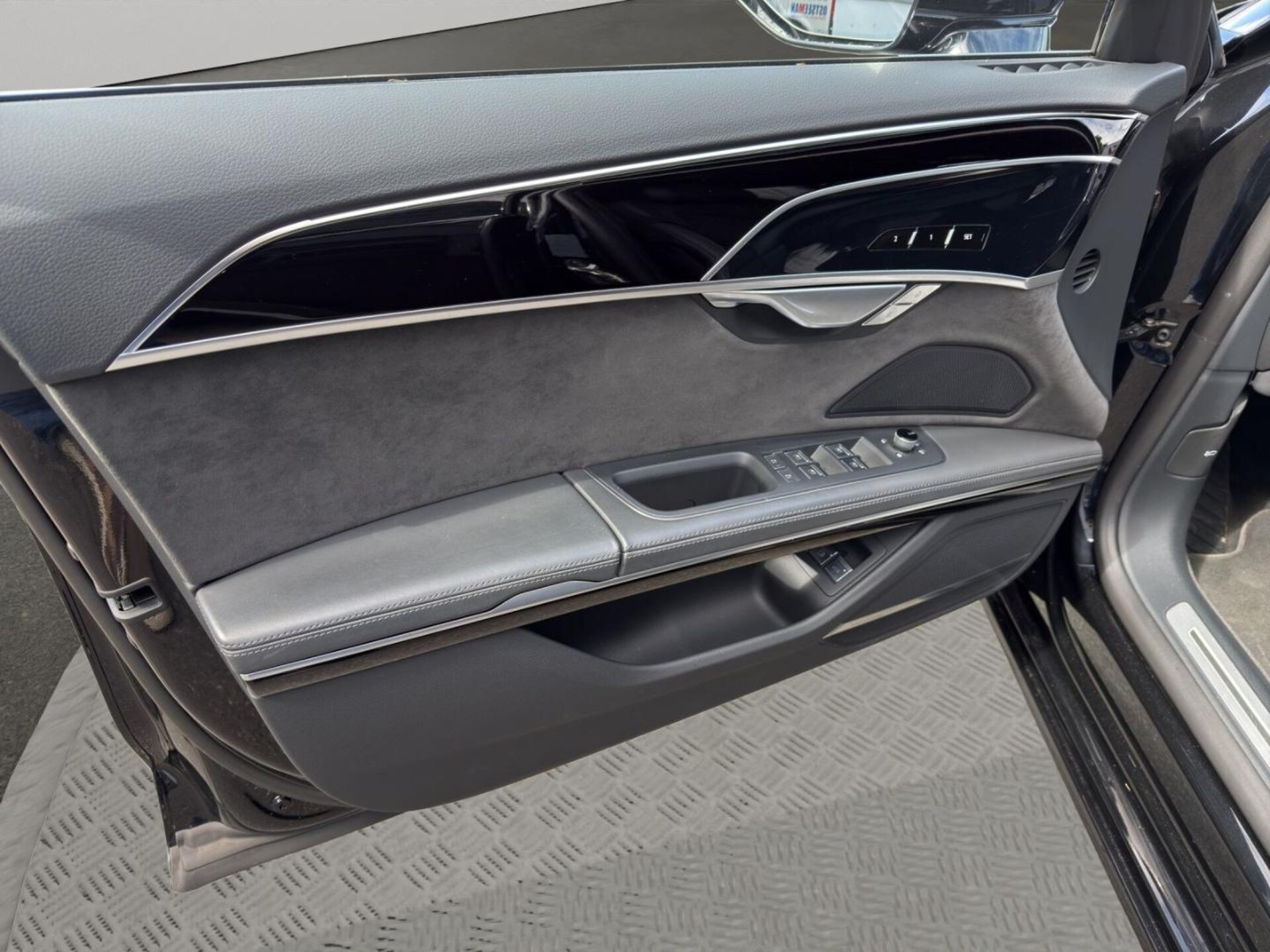 Audi A8 TFSI e