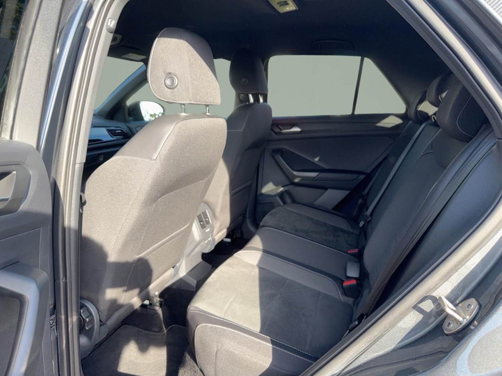 Volkswagen T-Roc – Bild 12