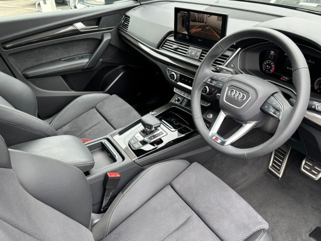 Audi SQ5 Sportback SQ5 Sportback TFSI 260(354) kW(PS) tiptronic for more details contact your dealer