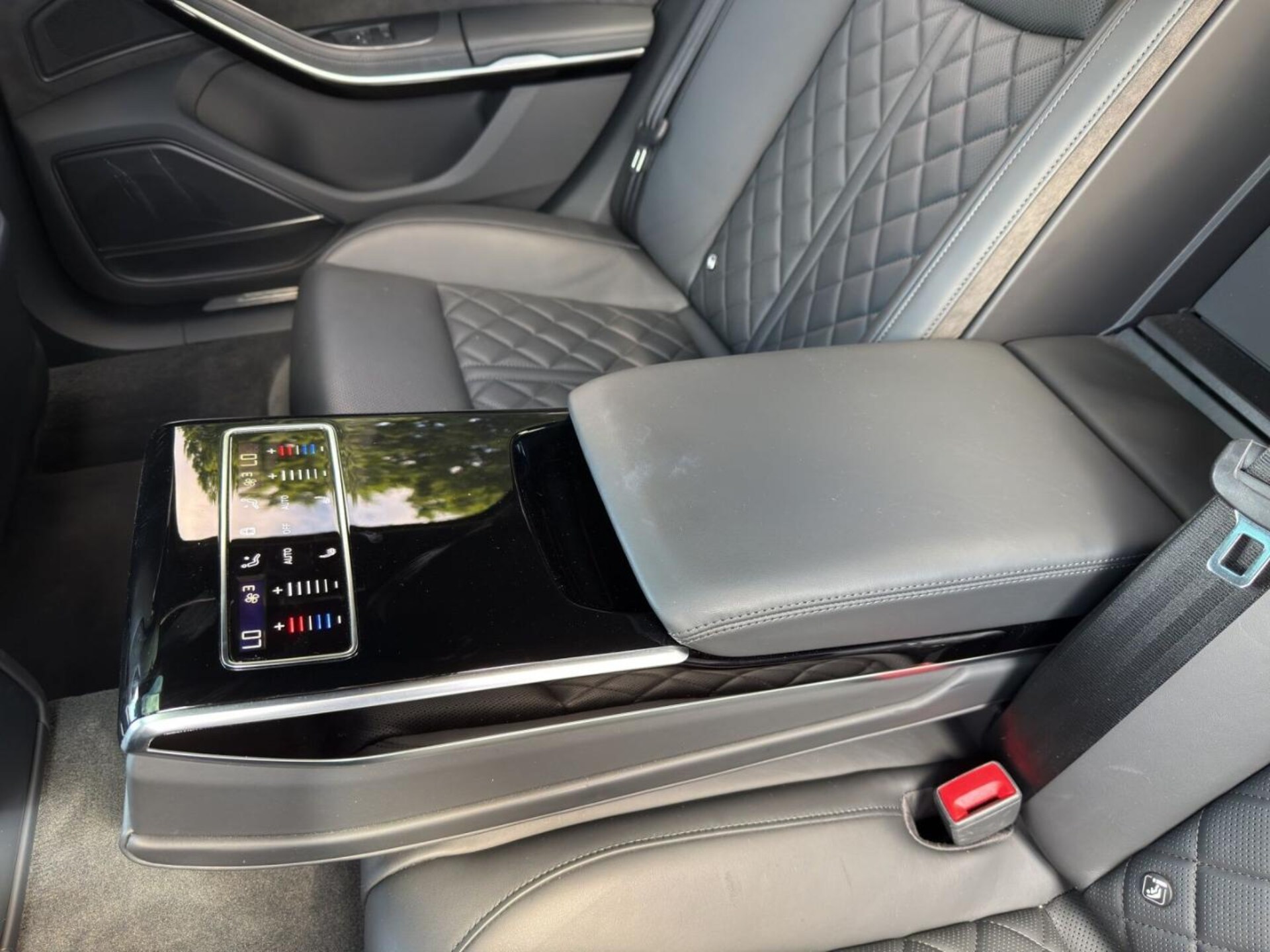 Audi A8 TFSI e