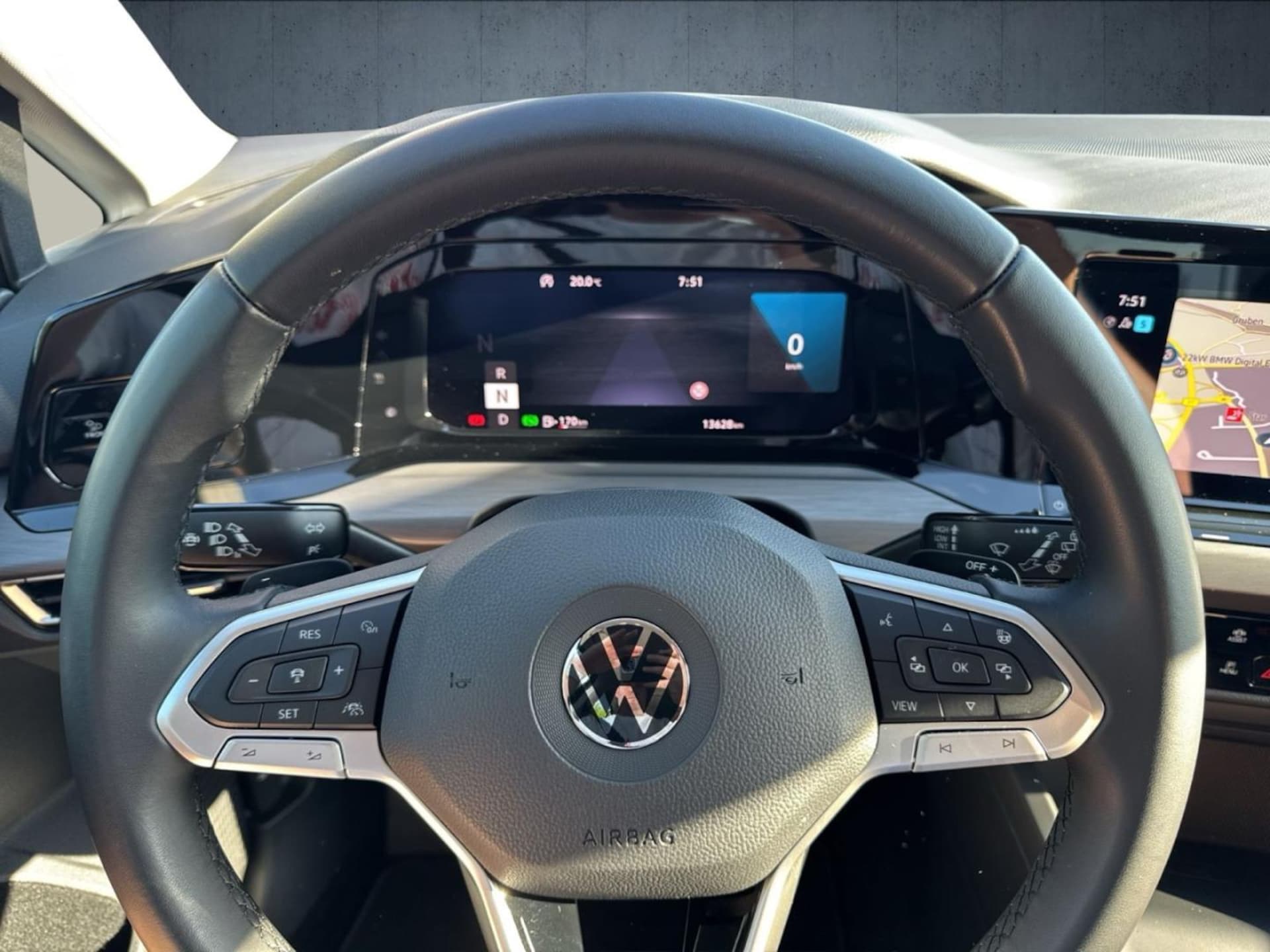 Volkswagen Golf Style