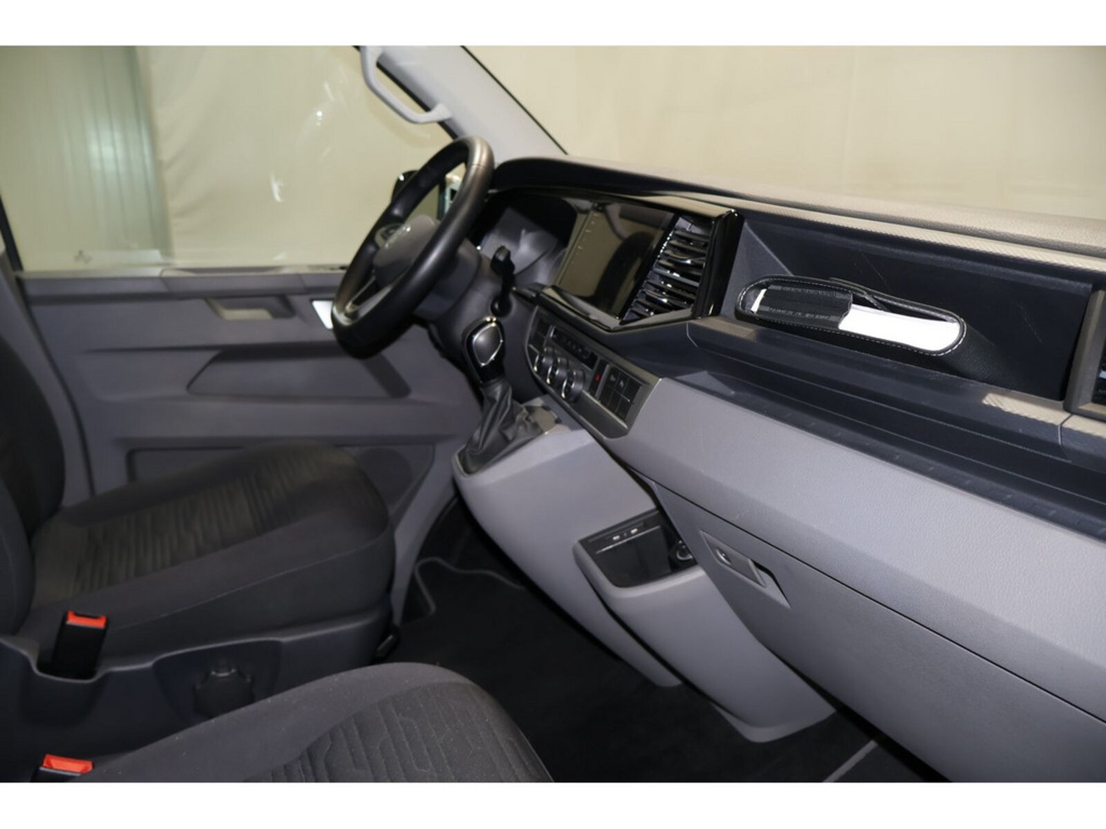 Volkswagen T6.1 Caravelle kurzer Radstand – Bild 18