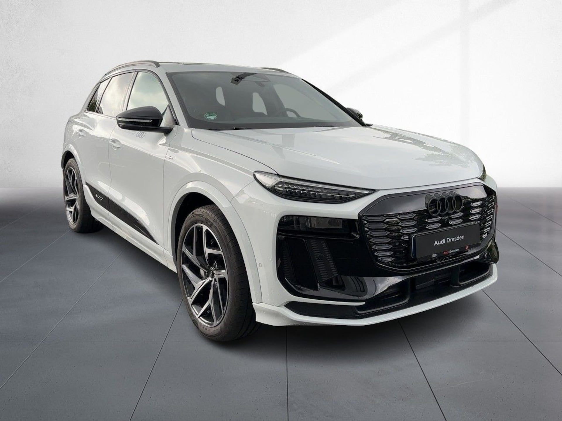 Audi Q6 SUV e-tron