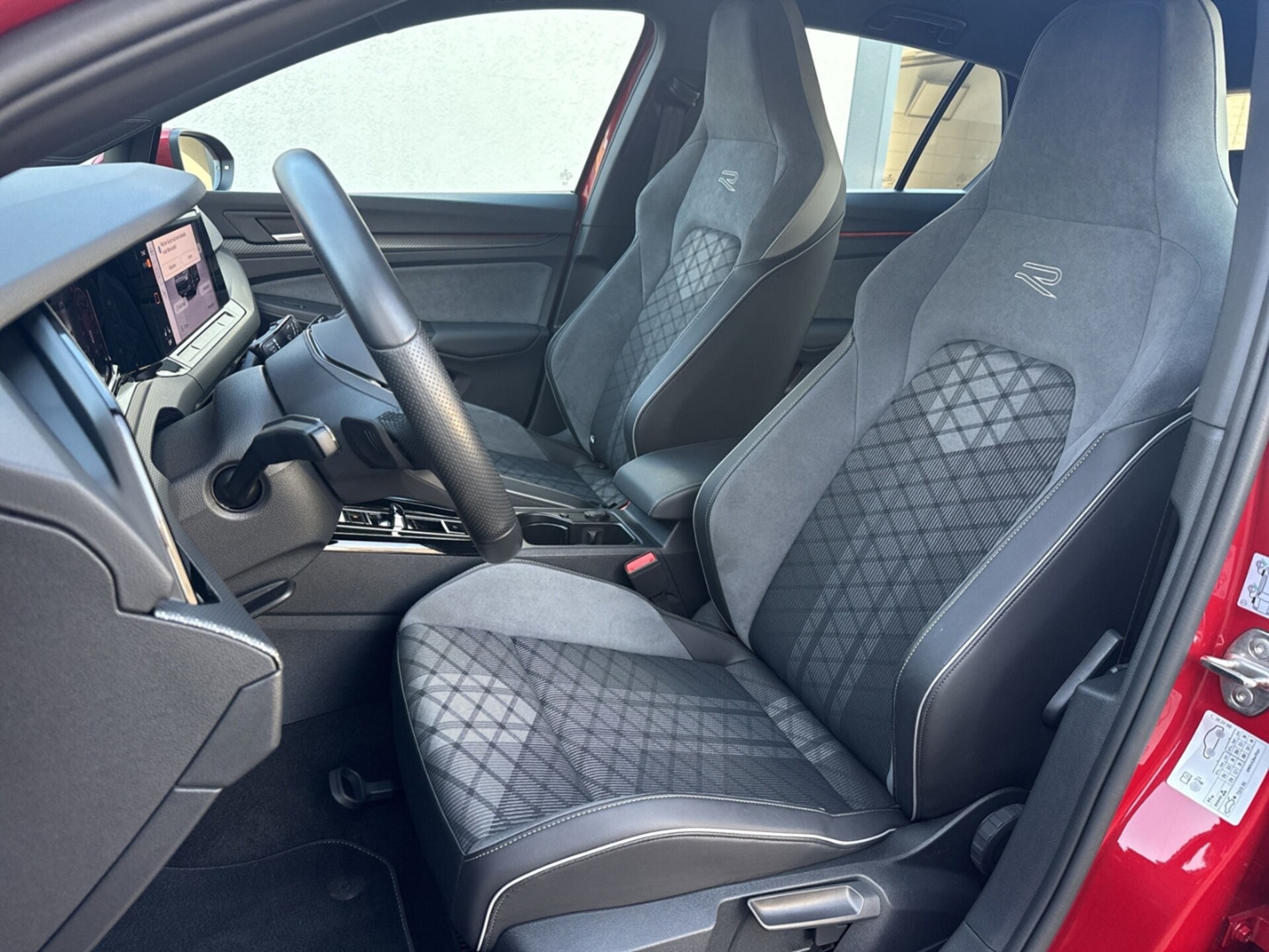 Volkswagen Golf R-Line