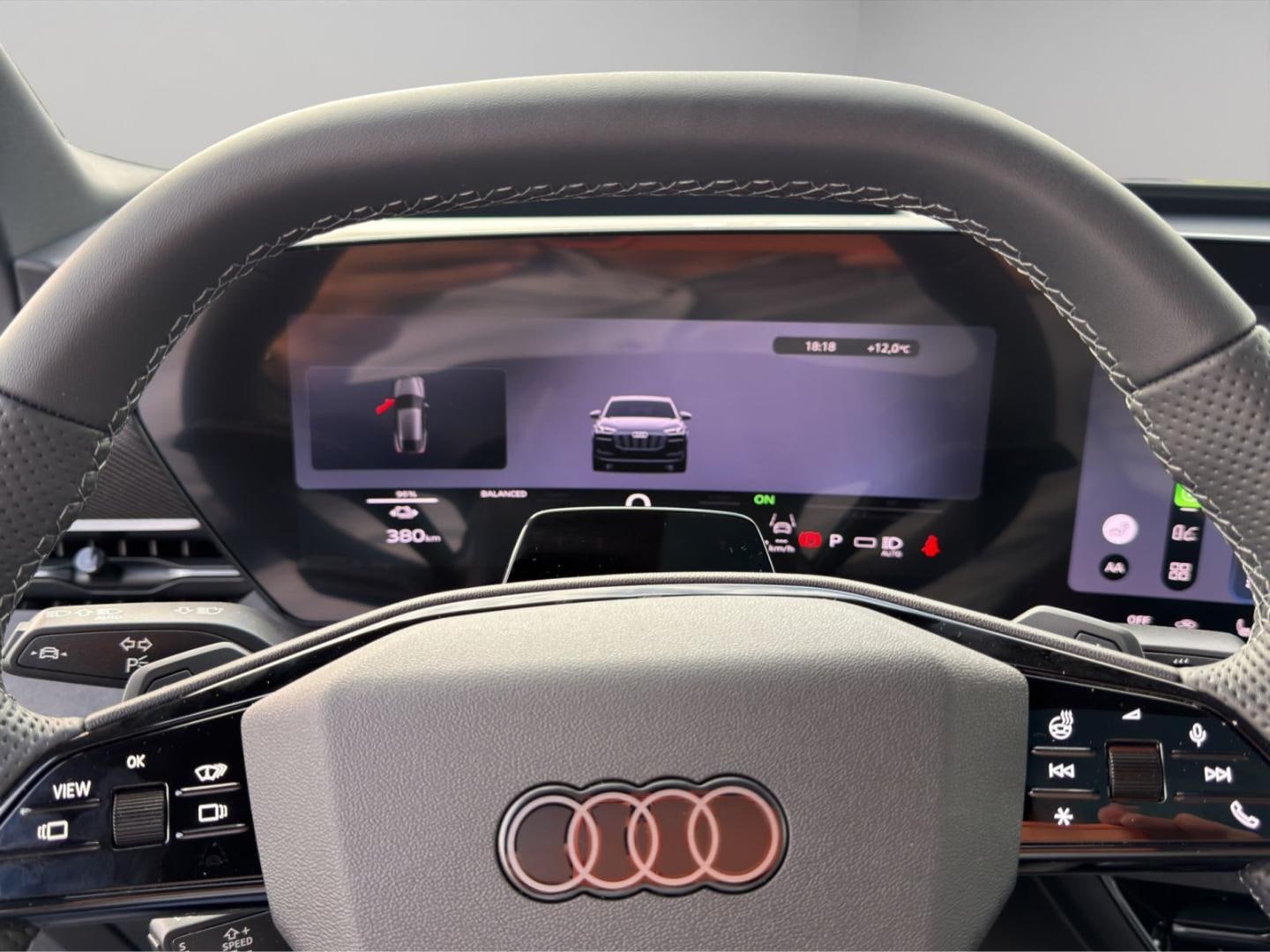 Bild über Audi SQ6 Sportback e-tron e-tron quattro 360 kW - für weitere Informationen kontaktieren Sie den Audi Partner