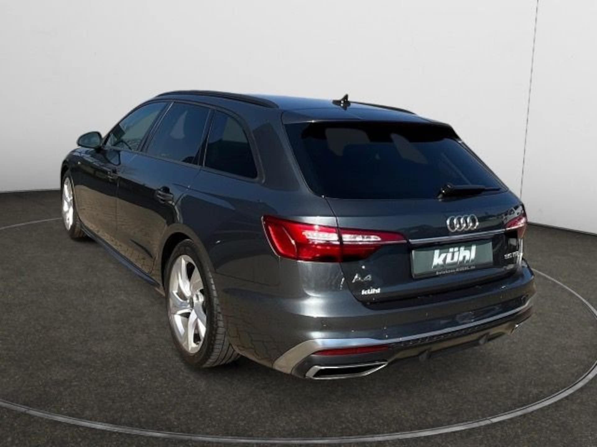 Audi A4 Avant S line