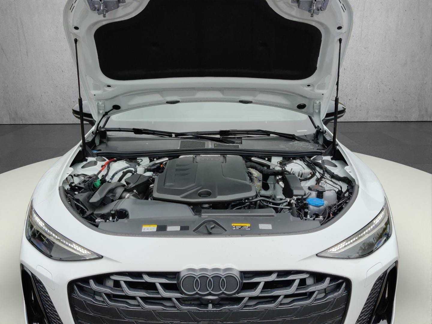 Bild über Audi A6 Avant e-hybrid edition one e-hybrid quattro 270 kW S tronic - für weitere Informationen kontaktieren Sie den Audi Partner