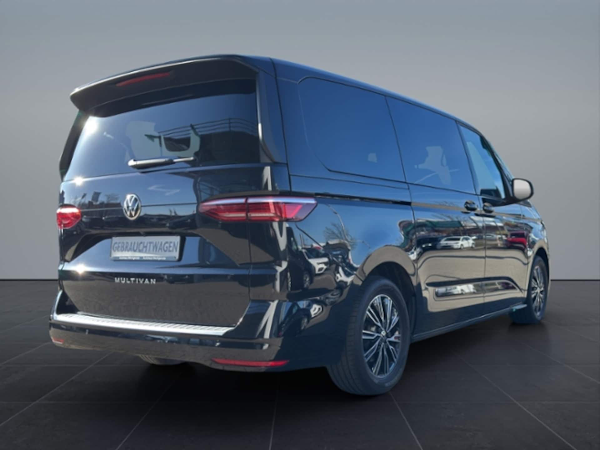 Volkswagen Multivan Langversion Basis-Modell