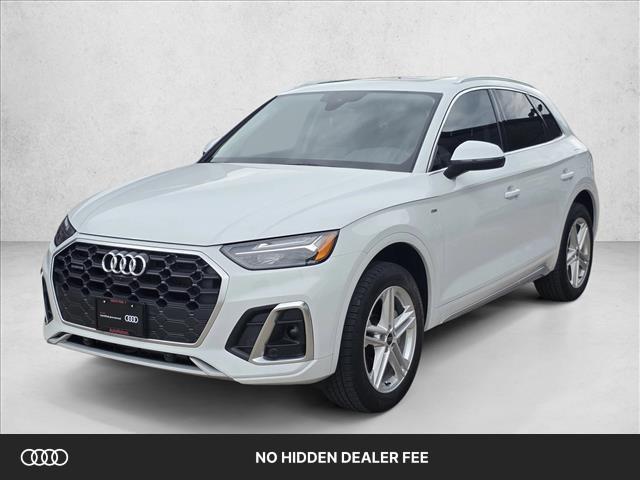 2025 Audi Q5 55 e Premium Plus's photo