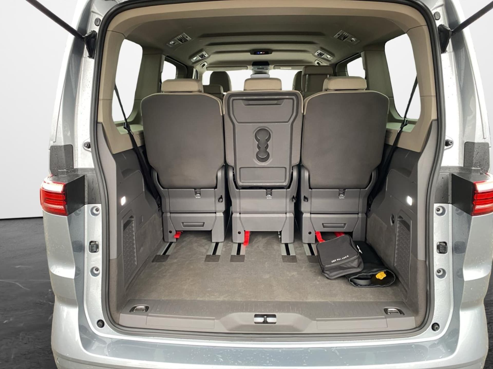 Volkswagen Multivan Langversion Basis-Modell