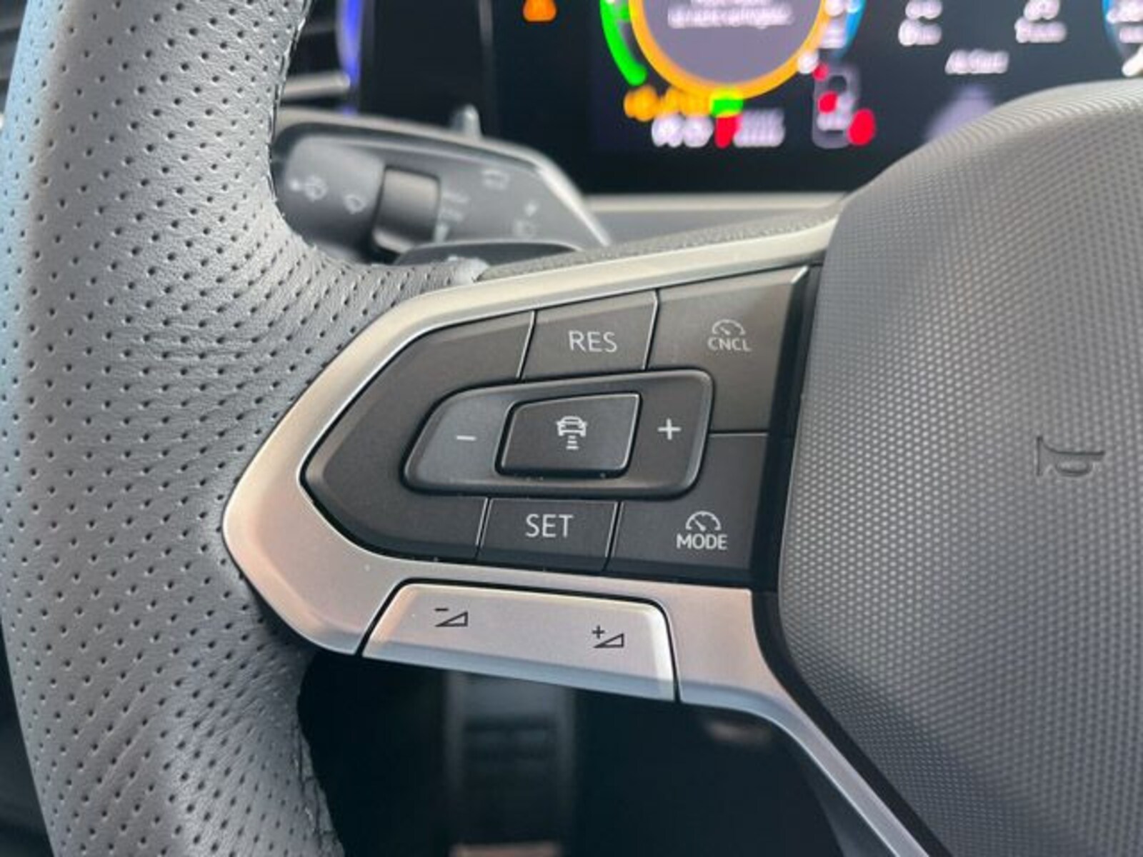 Volkswagen Passat – Bild 14