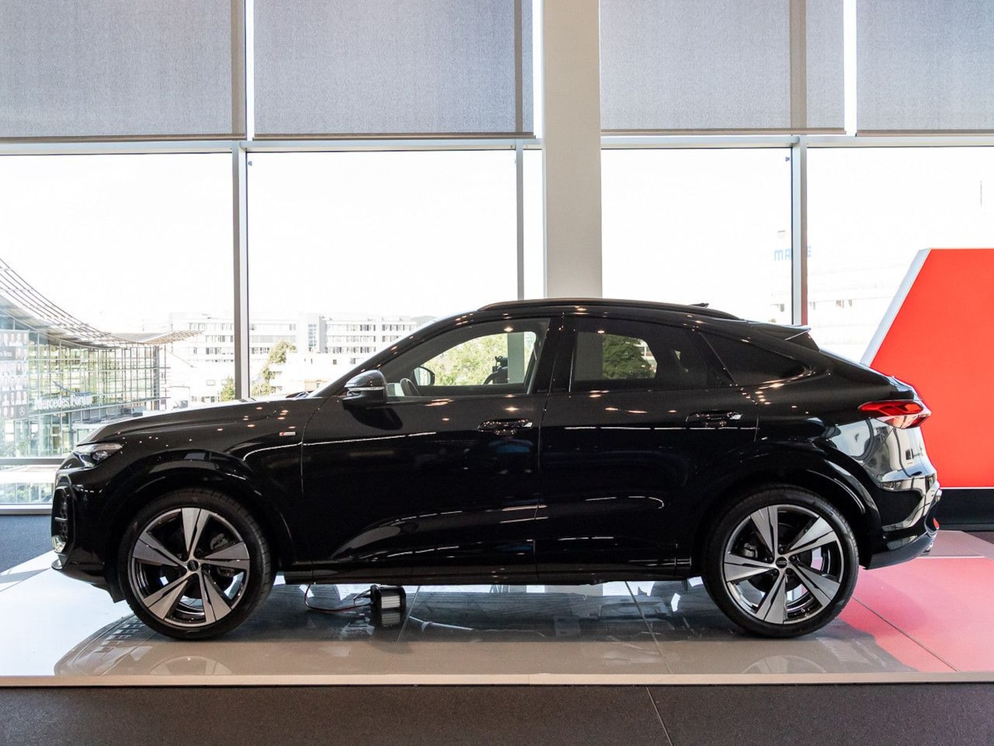Bild über Audi Q5 Sportback TDI quattro 150 kW S tronic - für weitere Informationen kontaktieren Sie den Audi Partner
