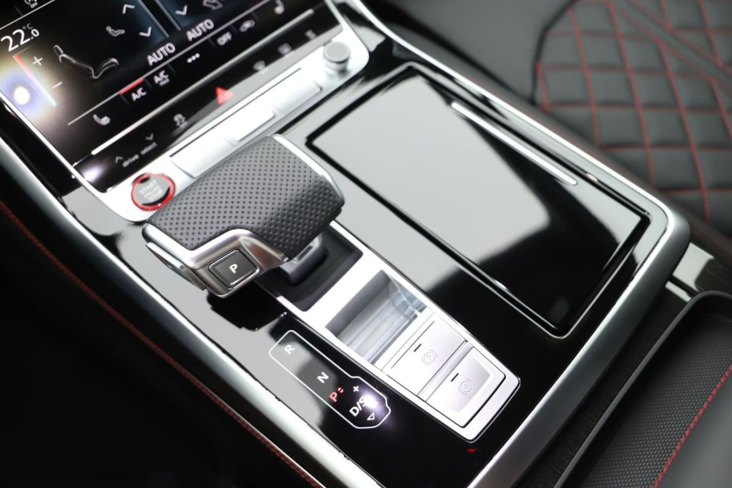 Bild über Audi SQ7 SUV TFSI quattro 373 kW tiptronic - für weitere Informationen kontaktieren Sie den Audi Partner
