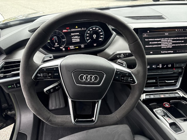 2023 Audi e-tron GT Premium Plus - Photo 8