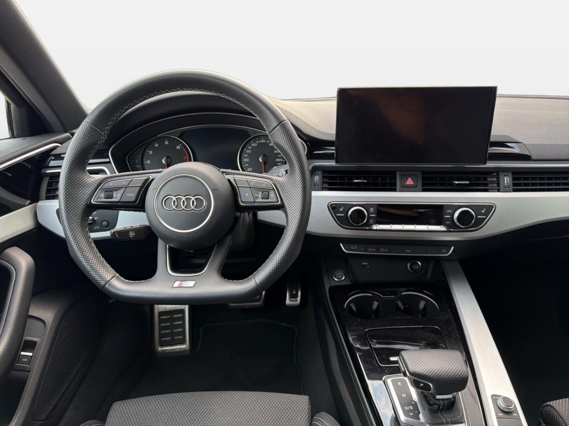 Audi A4 Avant S line
