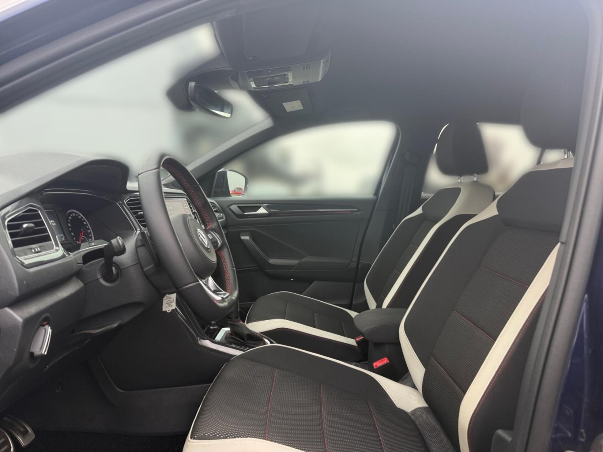 Volkswagen T-Roc Sport