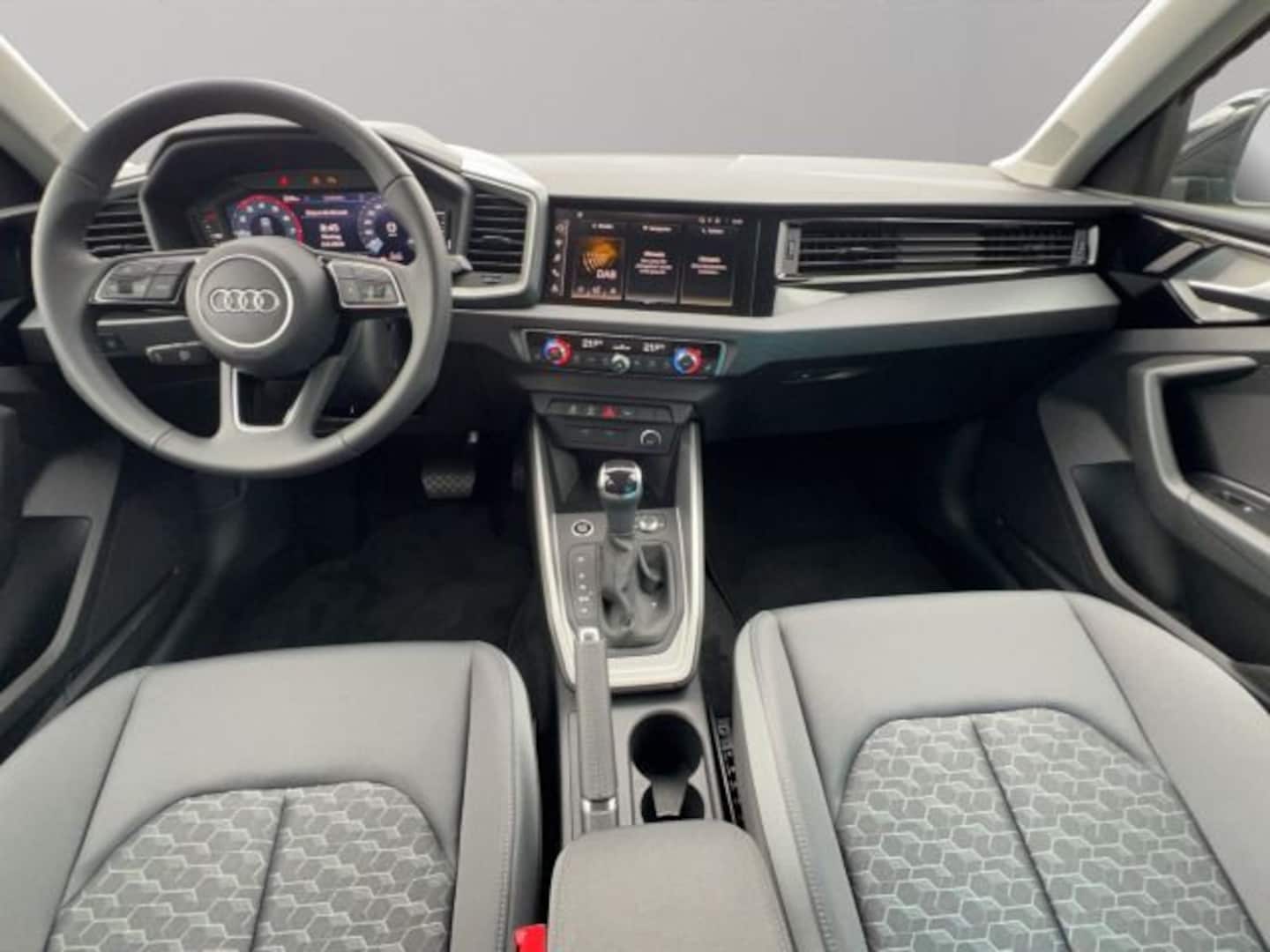 Bild über Audi A1 Sportback advanced 25 TFSI S tronic - für weitere Informationen kontaktieren Sie den Audi Partner