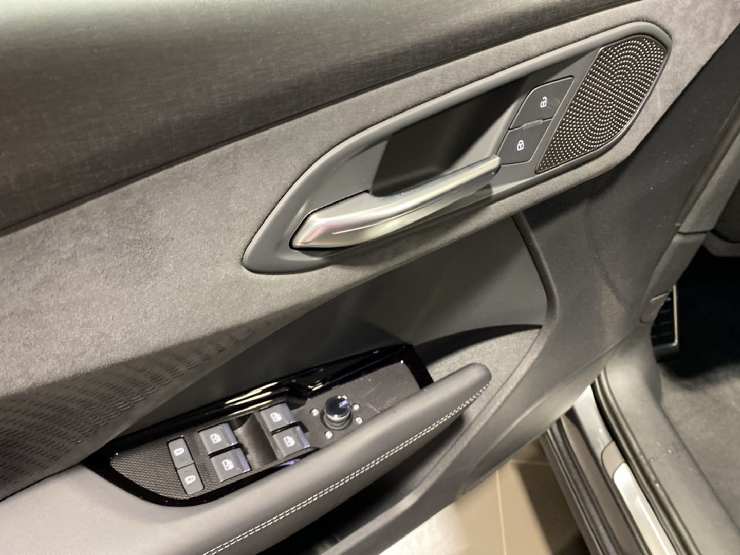 Bild über Audi Q3 SUV TFSI 110 kW S tronic - für weitere Informationen kontaktieren Sie den Audi Partner