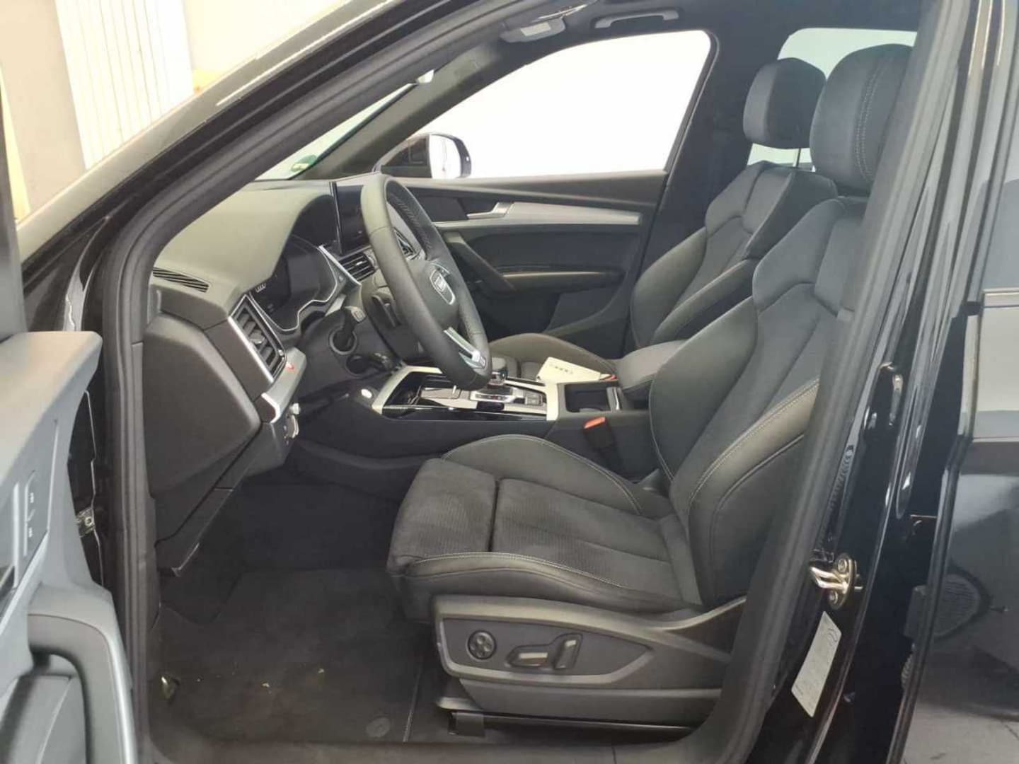 Bild über Audi Q5 40 TDI quattro 150 kW S tronic - für weitere Informationen kontaktieren Sie den Audi Partner