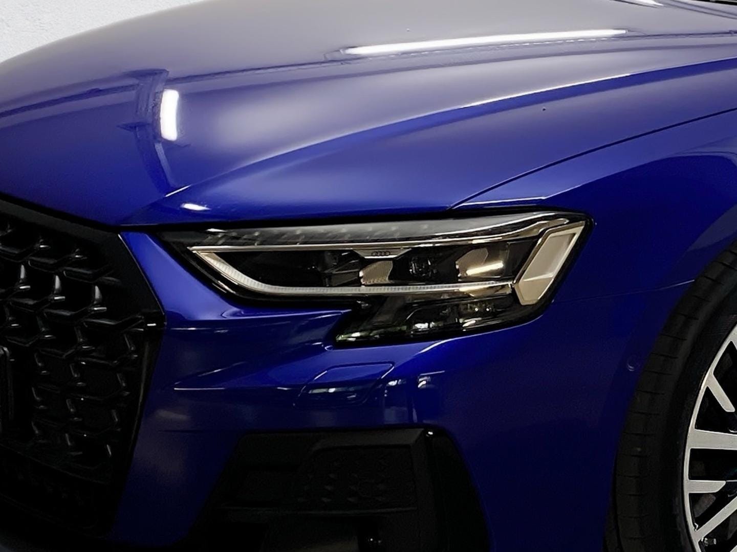 Bild über Audi A8 L TFSI e 60 TFSI e quattro 340 kW tiptronic - für weitere Informationen kontaktieren Sie den Audi Partner