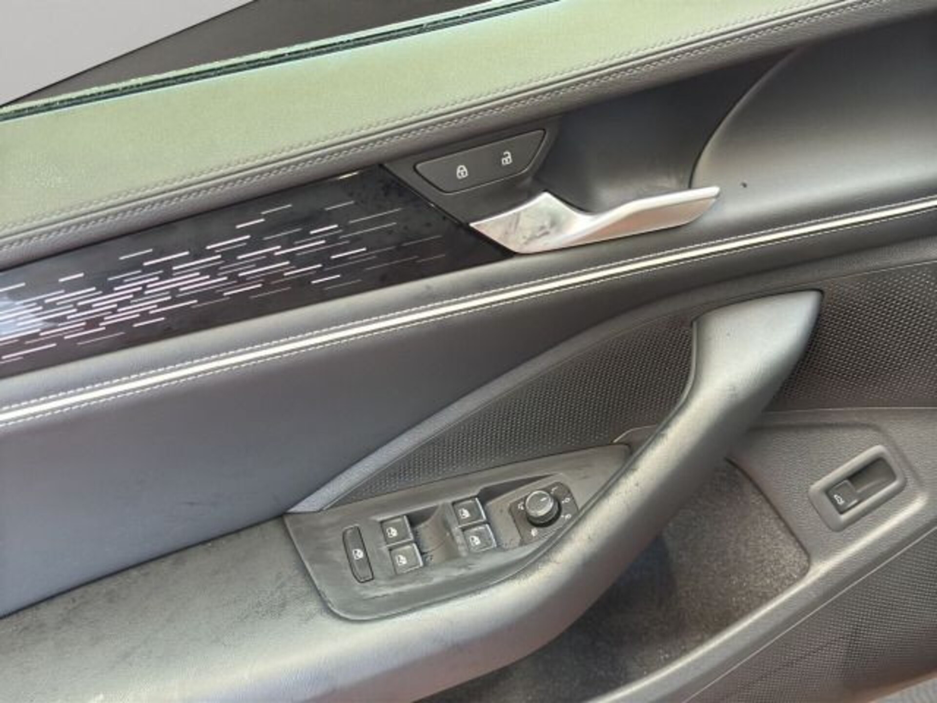 Volkswagen Passat Elegance