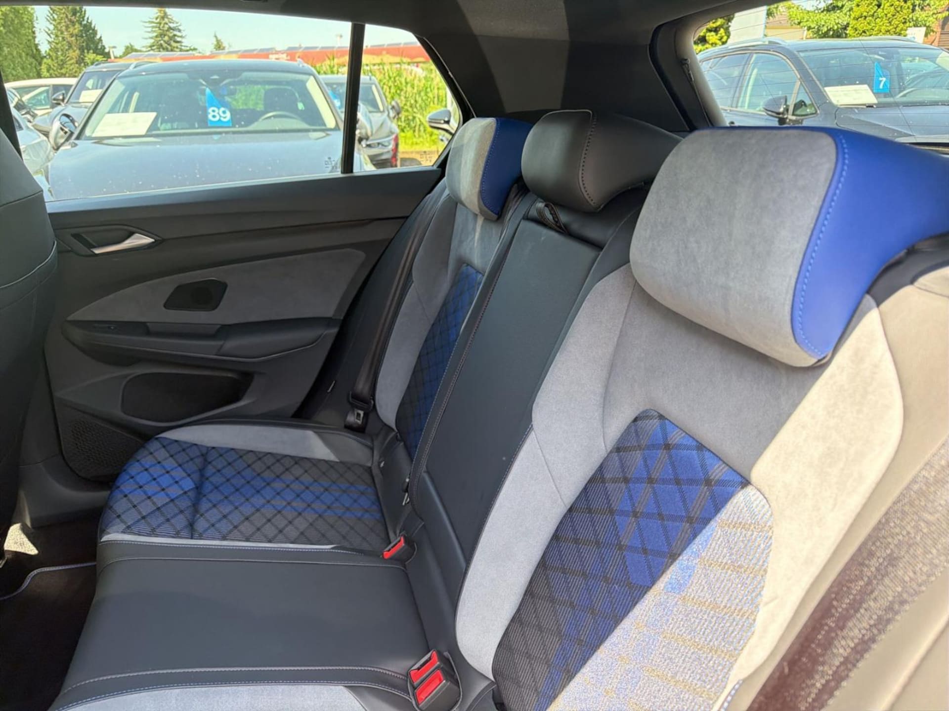 Volkswagen Golf R