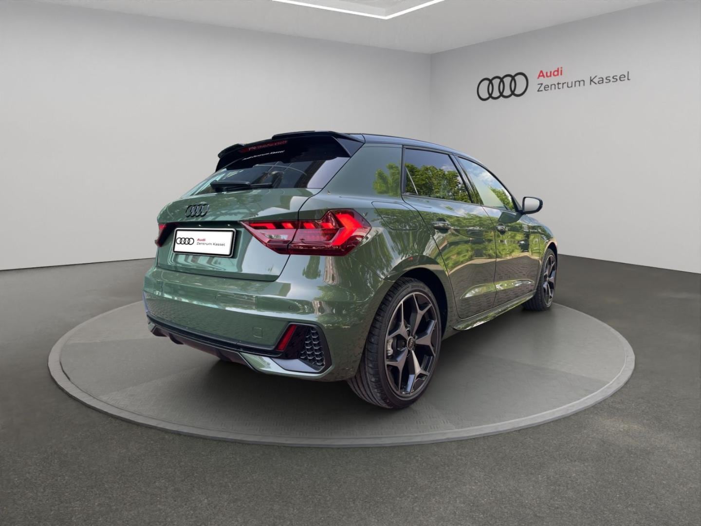 Bild über Audi A1 Sportback S line 30 TFSI S tronic - für weitere Informationen kontaktieren Sie den Audi Partner