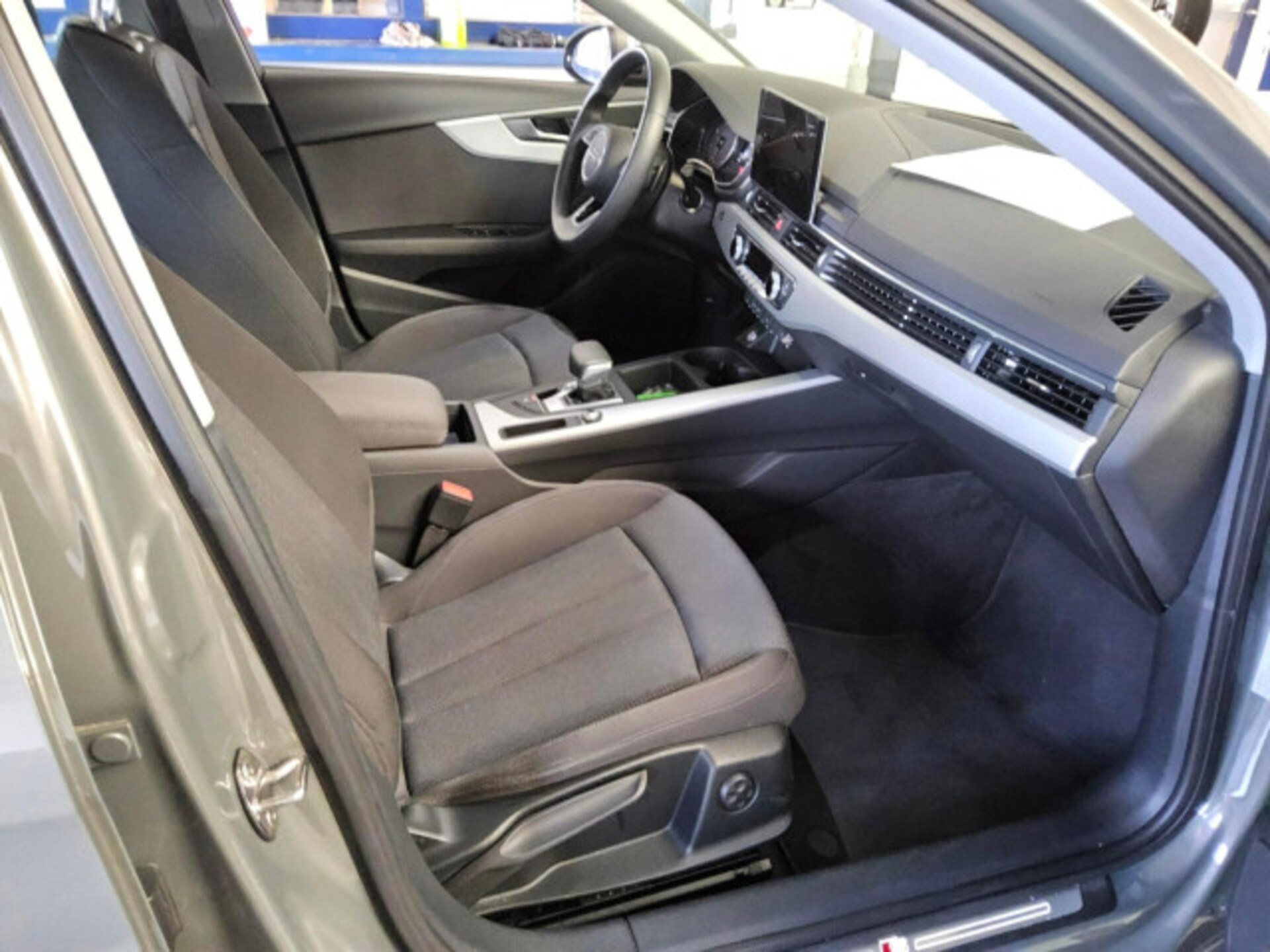 Audi A4 Avant S line