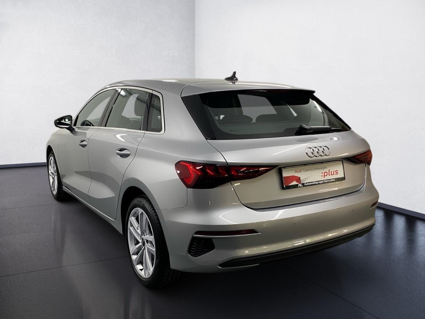 Bild über Audi A3 Sportback 30 TFSI S tronic - für weitere Informationen kontaktieren Sie den Audi Partner