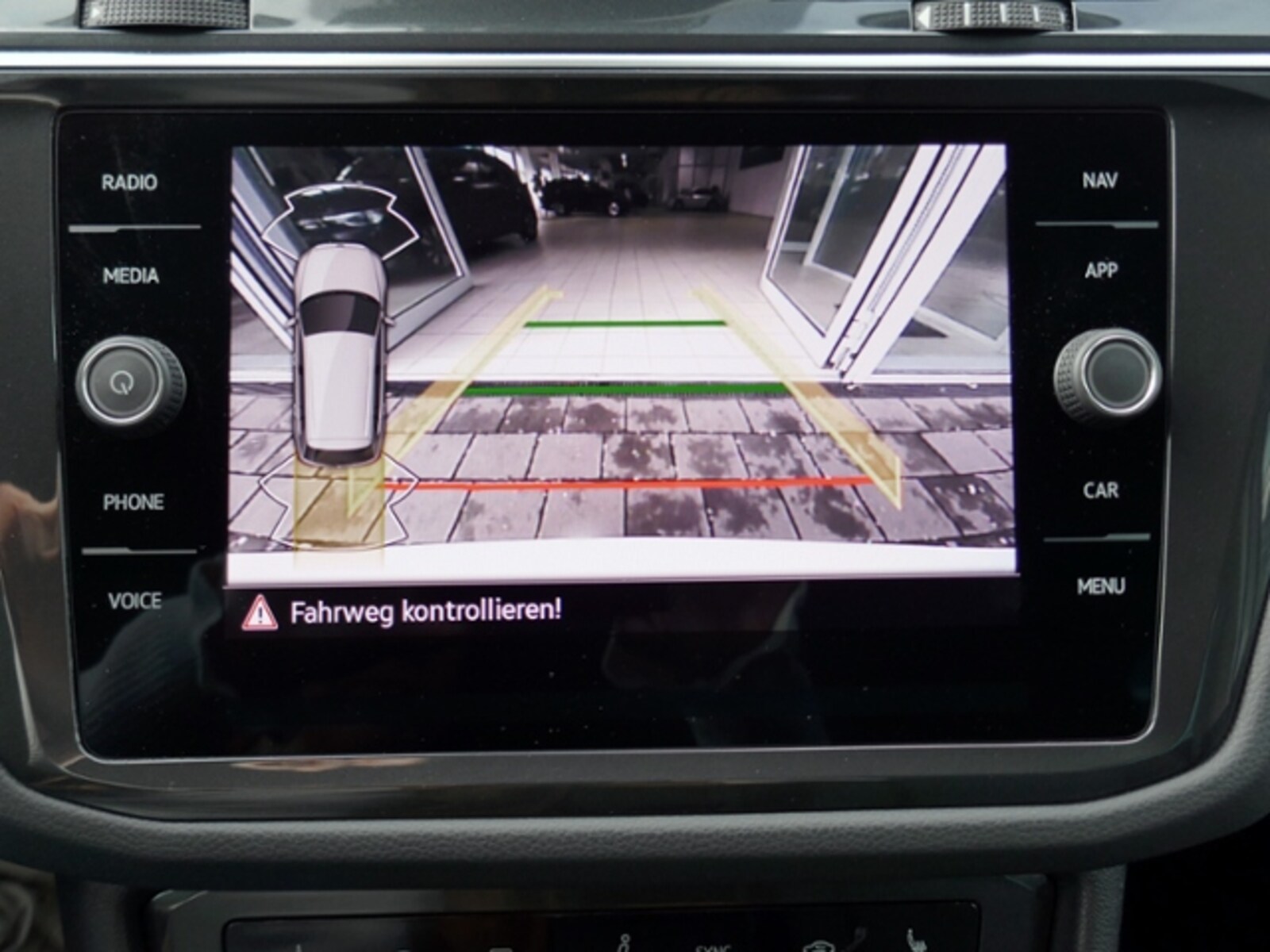 Volkswagen Tiguan – Bild 16