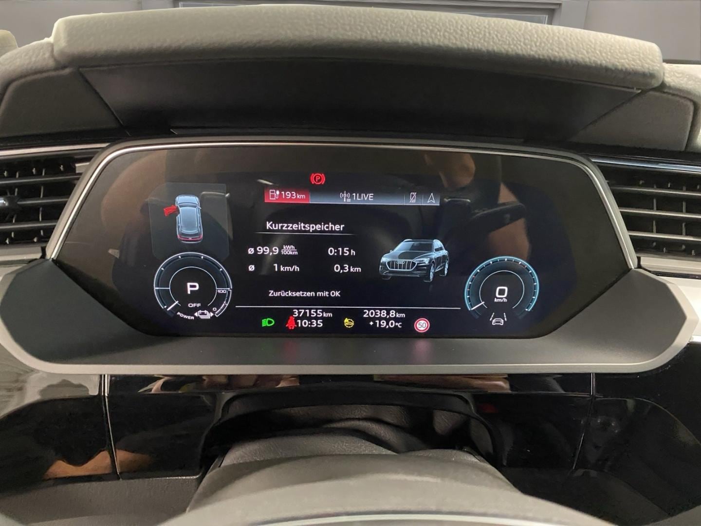 Bild über Audi Q8 e-tron advanced 50 e-tron quattro - für weitere Informationen kontaktieren Sie den Audi Partner
