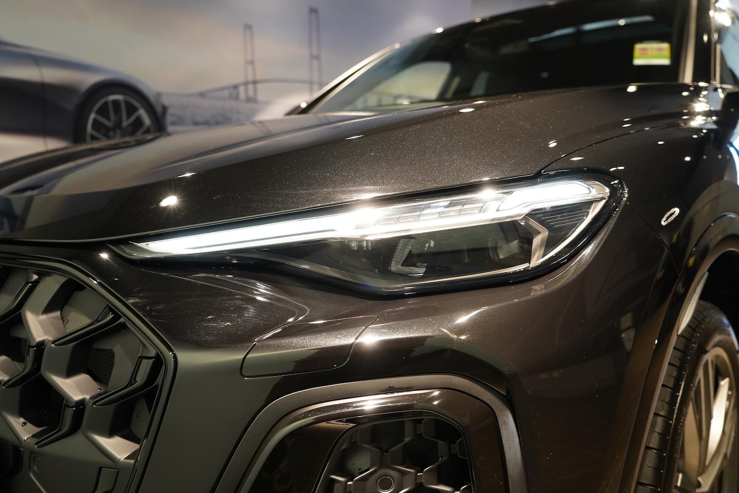 Image about Audi Q5 SUV e-hybrid quattro S tronic