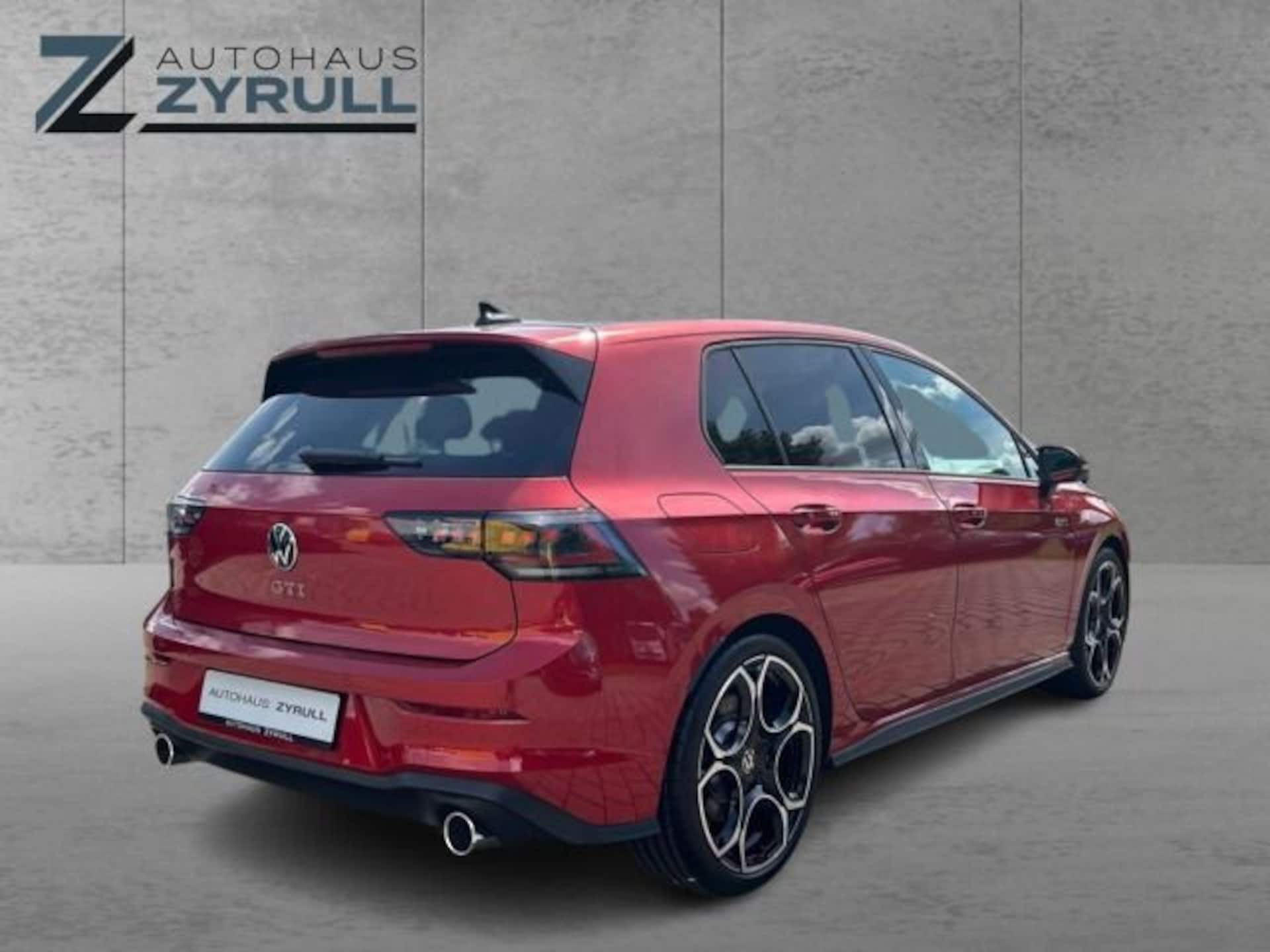 Volkswagen Golf GTI
