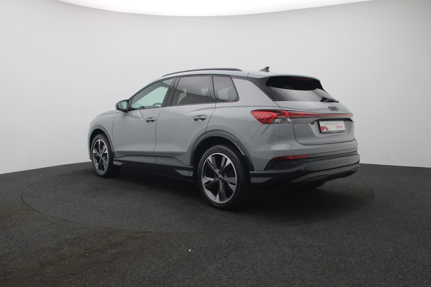 Bild über Audi Q4 e-tron 45 e-tron - für weitere Informationen kontaktieren Sie den Audi Partner