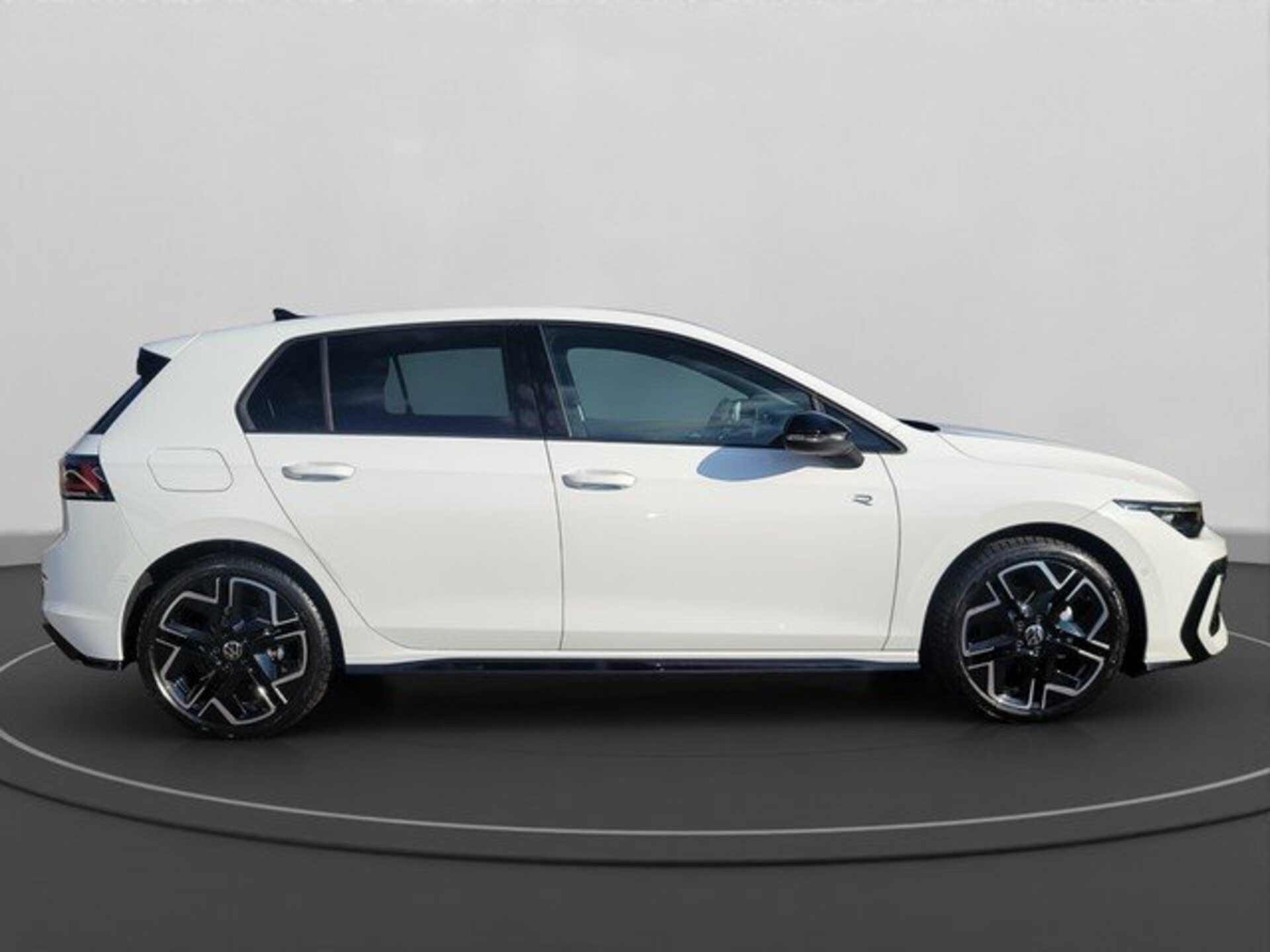 Volkswagen Golf R-Line