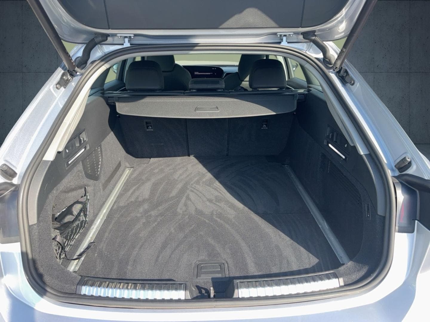 Bild über Audi A6 Avant TDI quattro 150 kW S tronic - für weitere Informationen kontaktieren Sie den Audi Partner