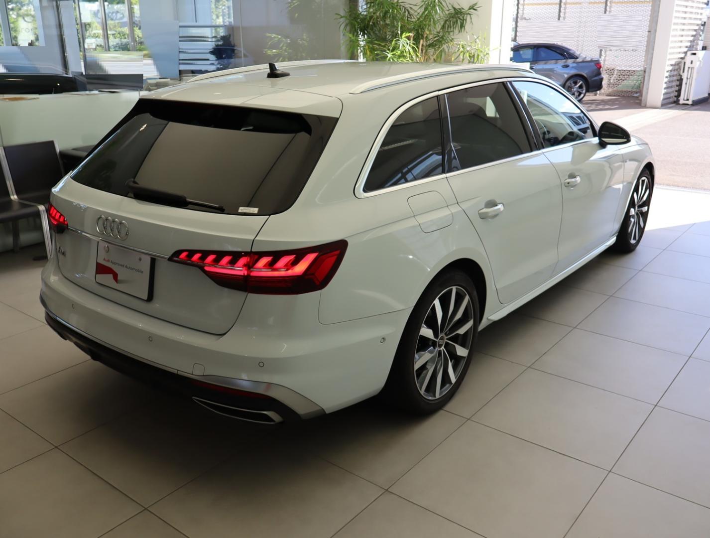Image about Audi A4 Avant 35 TDI S line