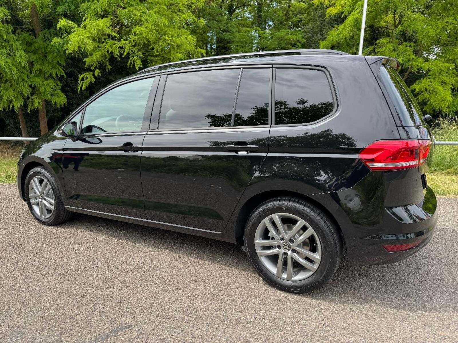 Volkswagen Touran – Bild 17