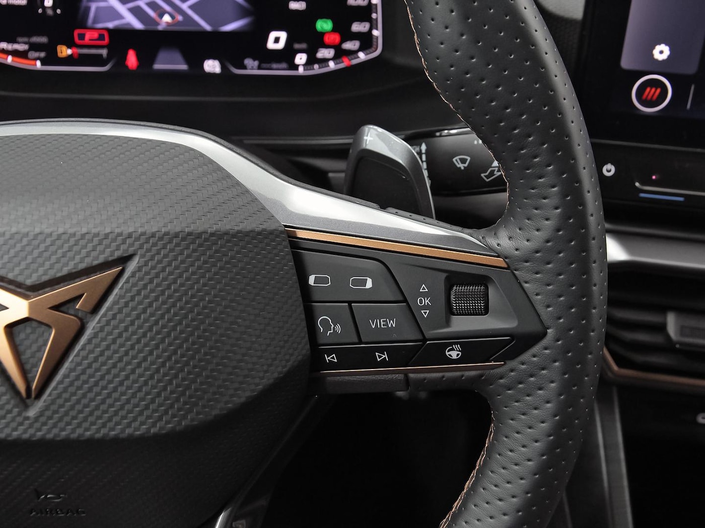CUPRA Leon León 1.5 eTSI DSG 110 kW (150 CV) — photo 17