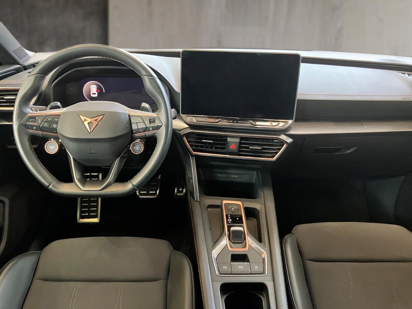 CUPRA Leon Sportstourer 1.5 eTSI DSG 110 kW (150 CV) — photo 4