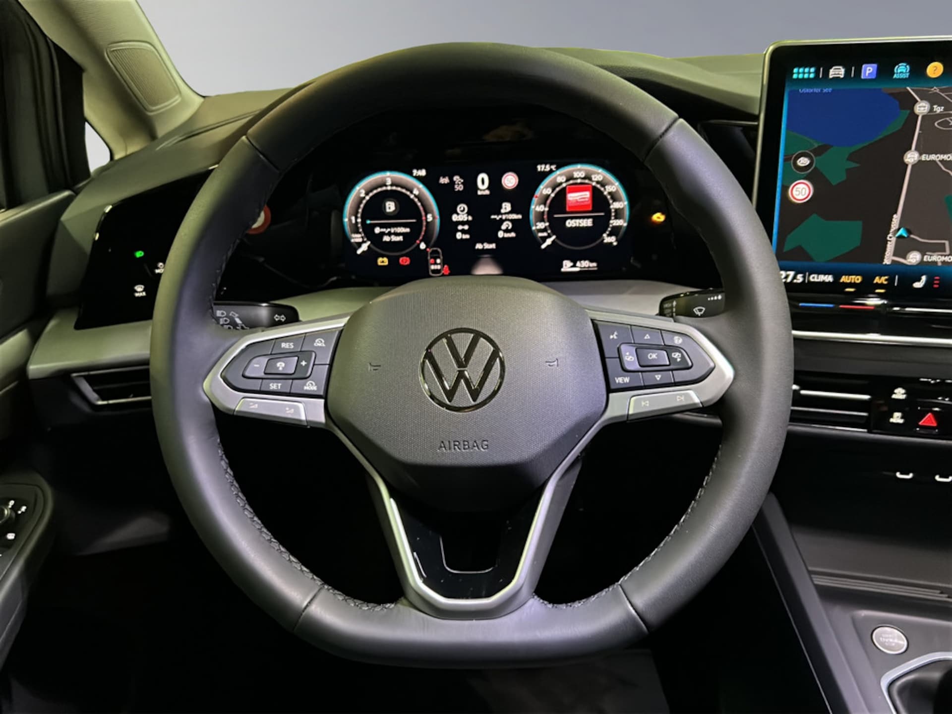 Volkswagen Golf Life