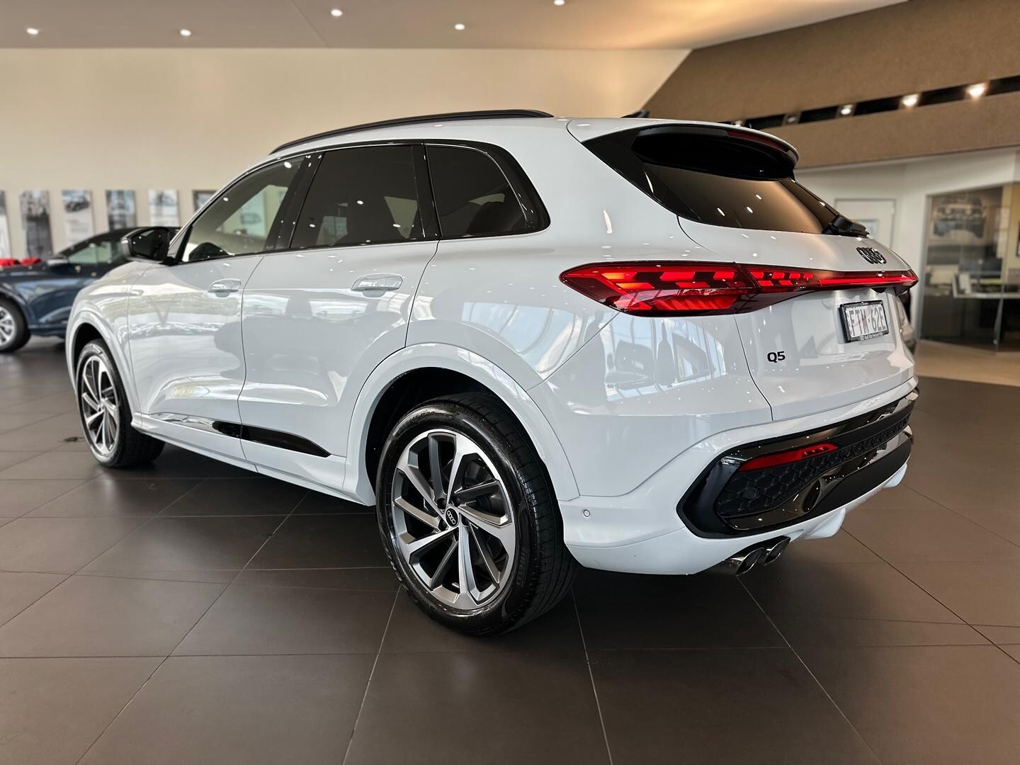 Image about Audi Q5 SUV TDI quattro 150 kW sport
