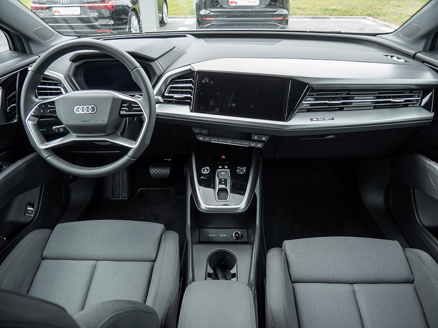 Bild über Audi Q4 e-tron 45 e-tron - für weitere Informationen kontaktieren Sie den Audi Partner