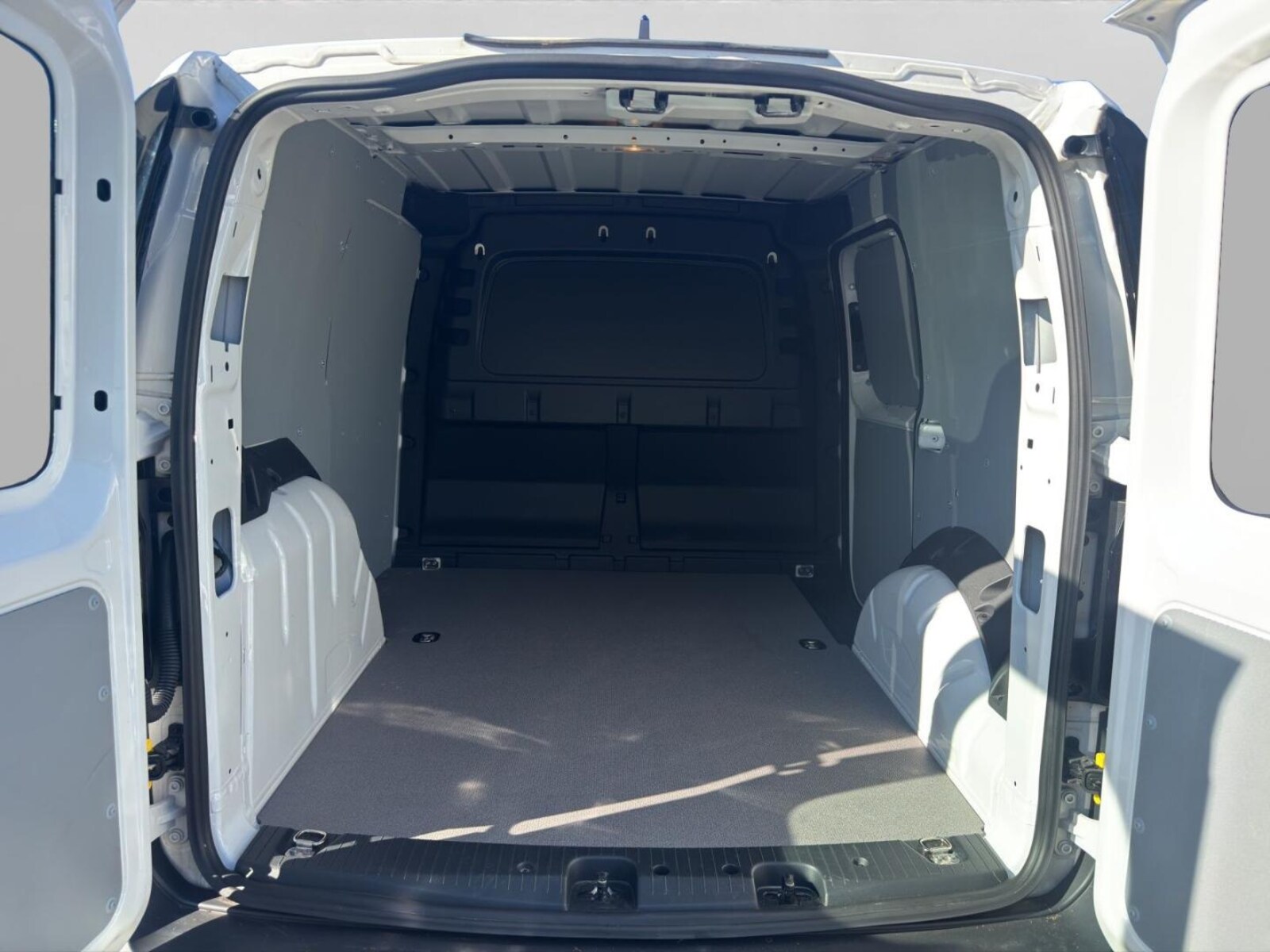 Volkswagen Caddy Cargo – Bild 19