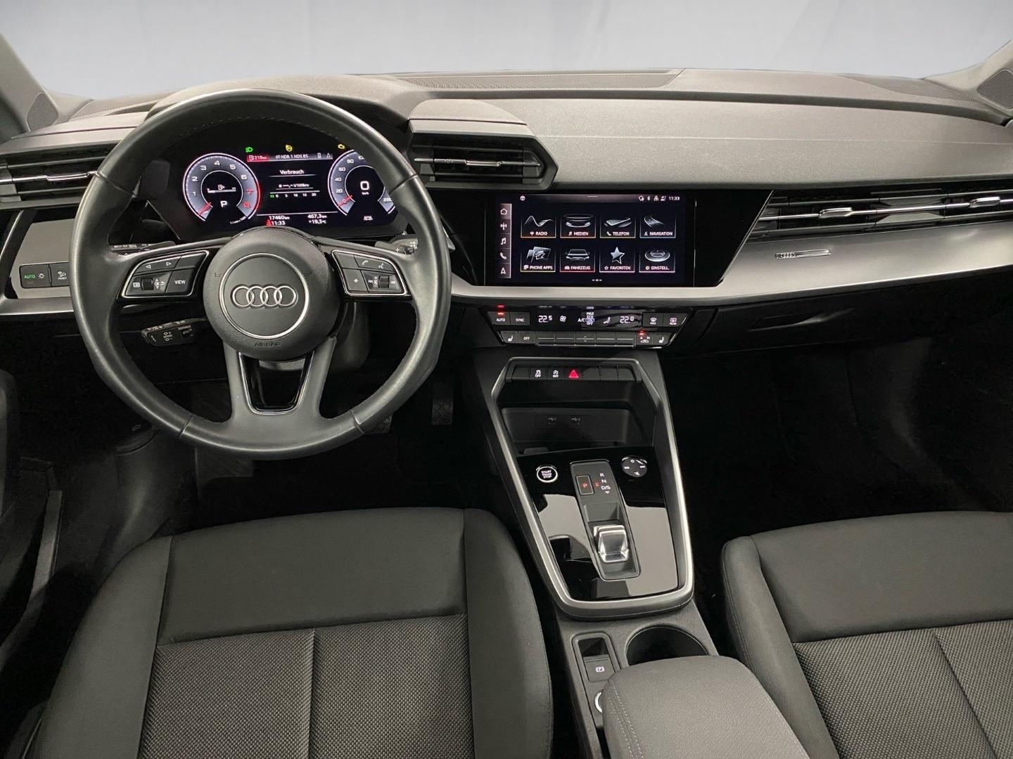 Bild über Audi A3 Sportback 30 TFSI S tronic - für weitere Informationen kontaktieren Sie den Audi Partner