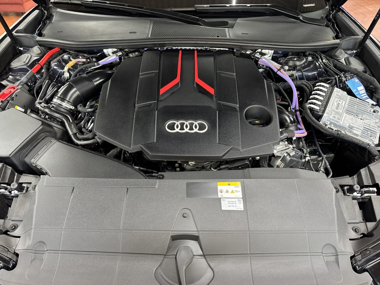 Bild über Audi S6 Avant TDI quattro tiptronic - für weitere Informationen kontaktieren Sie den Audi Partner