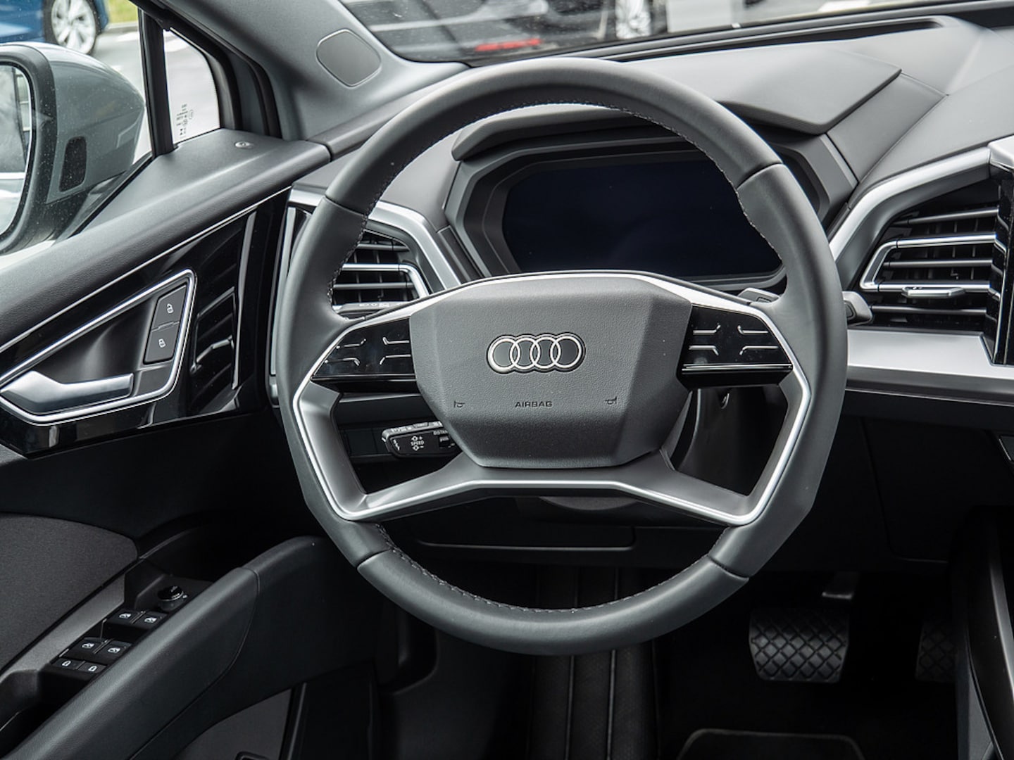 Bild über Audi Q4 e-tron 45 e-tron - für weitere Informationen kontaktieren Sie den Audi Partner