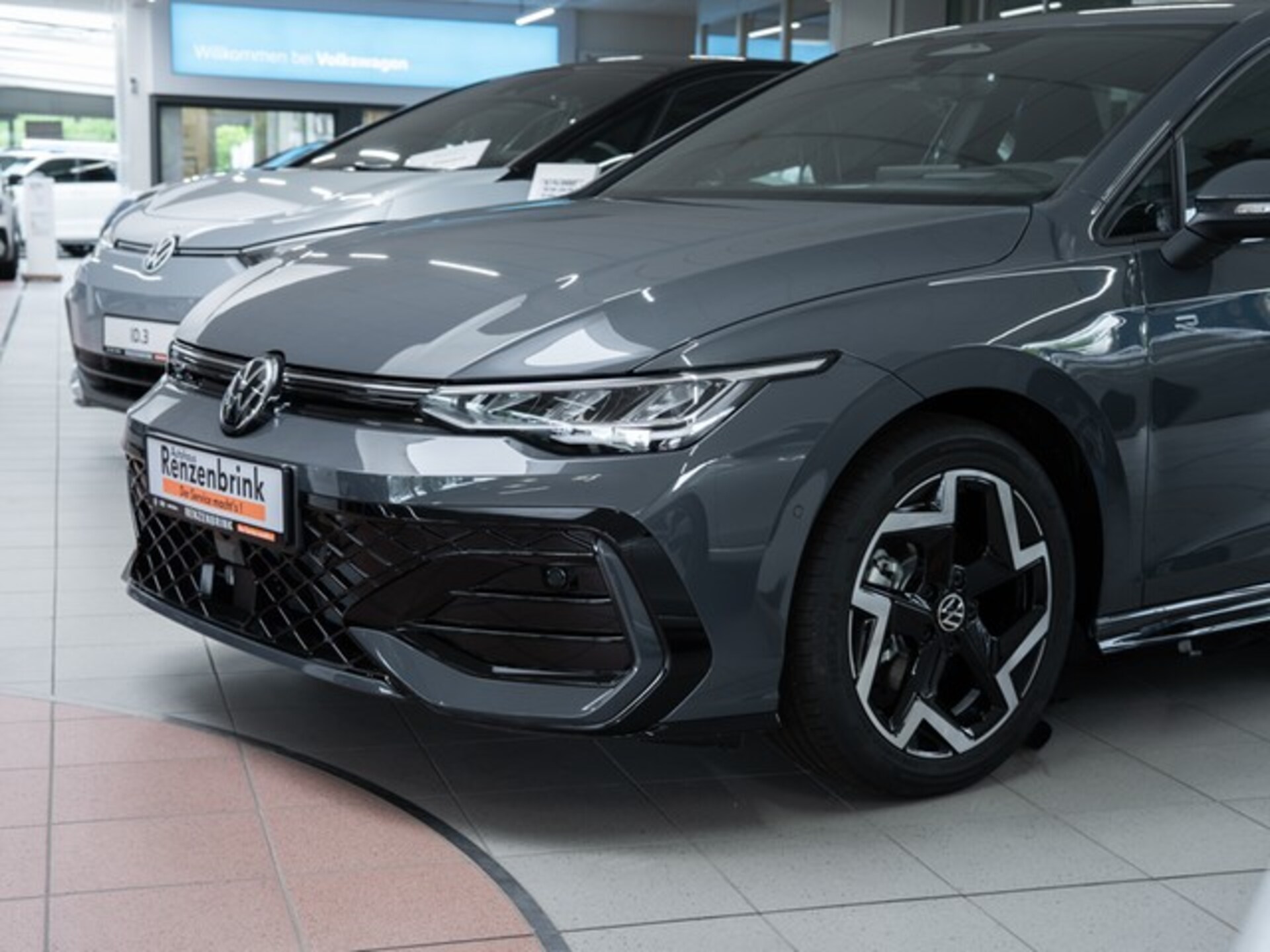 Volkswagen Golf R-Line